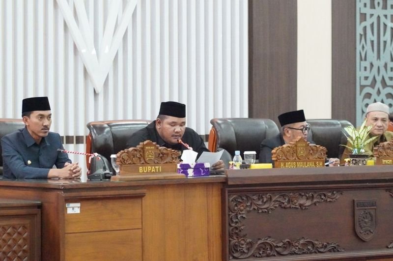 Hal 4 4 KLm Martapura Bupati Sampaikan Raperda