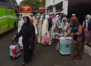 Jamaah Haji Kloter 10 Asal Banjar Tiba di Martapura 18 Jamaah Haji Kloter 10 Asal Banjar Tiba di Martapura