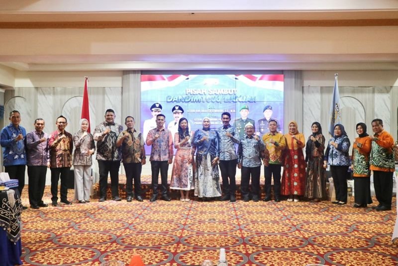 Hal 4 4 KLm Martapura Pisah sambut