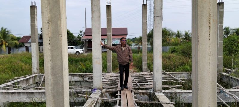 Hal 4 Foto kontrak Kapuas 10