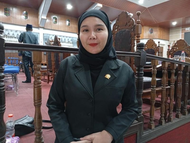 Hal 4 Foto kontrak Kapuas 4