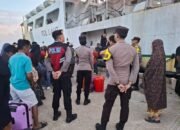 Kapal Perintis Sabuk Nusantara 93 Mendapatkan Pengawalan Polsek Pulau Sembilan 44 Kapal Perintis Sabuk Nusantara 93 Mendapatkan Pengawalan Polsek Pulau Sembilan