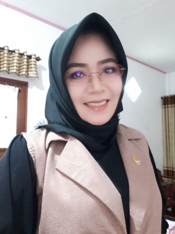 Hal 4 foto kontrak Kapuas 18