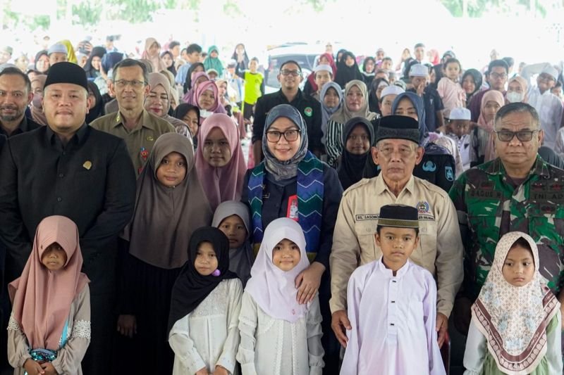 Pemko Banjarbaru Gelar Peringatan Hari Anak Yatim, 435 Anak Terima Santunan 1 Hal 6 3 KLM BJB 1 3