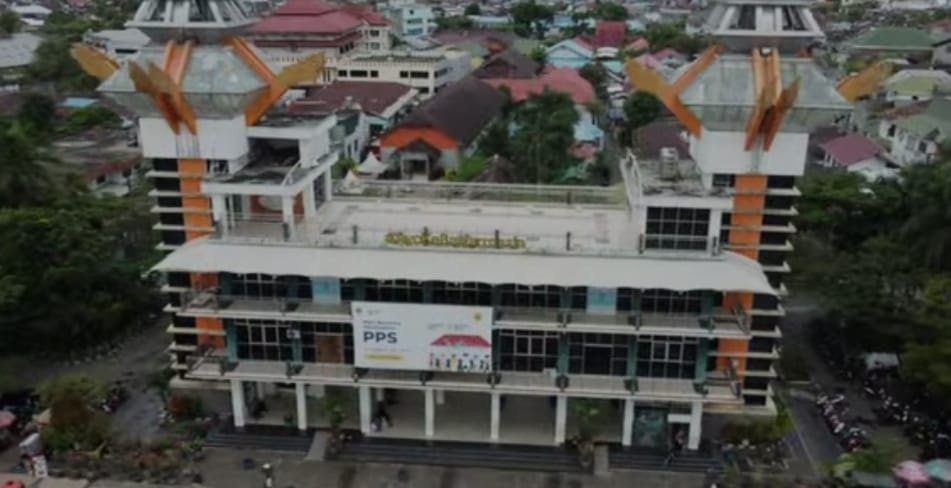 Hal 6 4 Klm rooftop Menara Pandang