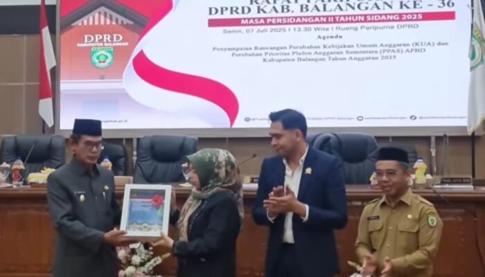 Paripurna Penyampaian Rancangan Perubahan KUA-PPAS 2025