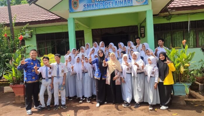 Optimalisasi Program Roots untuk Cegah Perundungan di SMK Komunitas Lahan Basah Lewat Pelatihan Karakter Siswa