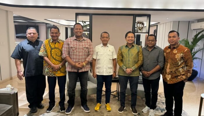 Bahlil Tunjuk Hasnuryadi Ketua Golkar Kalsel 5 IMG 20250718 WA0032