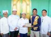 Bupati Tapin Salurkan Bantuan Rp100 Juta Untuk Pembangunan Pendopo dan Mushola 14 Bupati Tapin Salurkan Bantuan Rp100 Juta Untuk Pembangunan Pendopo dan Mushola