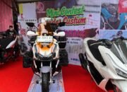 Mini Contest Honda Custom & Live Musik Meriahkan Delima Motor Sutoyo 8 Mini Contest Honda Custom & Live Musik Meriahkan Delima Motor Sutoyo