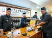 DPRD Tapin Terima Raperda Perubahan APBD 2025, Bupati Yamani: Kita Bangun Tapin Bersama 27 DPRD Tapin Terima Raperda Perubahan APBD 2025, Bupati Yamani: Kita Bangun Tapin Bersama
