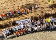 Hasnur Group Tanam 100 Pohon dan Bagikan 111 Paket Jumat Berkah di Tahura Sultan Adam 8 Hasnur Group Tanam 100 Pohon dan Bagikan 111 Paket Jumat Berkah di Tahura Sultan Adam