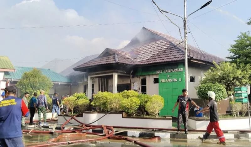 Ruang Instalasi Farmasi RSUD Pulang Pisau Terbakar 1 IMG 20250727 WA0007