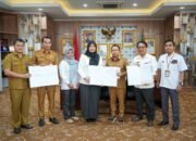 Tapin Rekonsiliasi Setoran Pajak Pusat, Tiga SKPD Pemkab Raih Penghargaan 9 Tapin Rekonsiliasi Setoran Pajak Pusat, Tiga SKPD Pemkab Raih Penghargaan