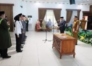 Bupati Barito Kuala Lantik Dua Kepala SKPD dan Empat Pejabat Fungsional 16 Bupati Barito Kuala Lantik Dua Kepala SKPD dan Empat Pejabat Fungsional