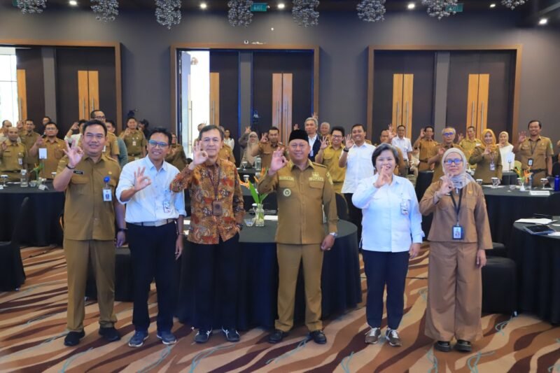 Rakornis TPA se Kalsel, Bupati Batola Tegaskan Komitmen Kelola Sampah Regional 1 IMG 20250730 WA0010 1 e1753849299396