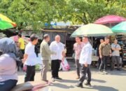 Bupati HST Ingatkan Pedagang Jangan Berjualan Yang Bukan Tempatnya 14 Bupati HST Ingatkan Pedagang Jangan Berjualan Yang Bukan Tempatnya