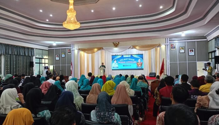 Bupati HST Lantik Deni Era Yulyantie sebagai Bunda Literasi