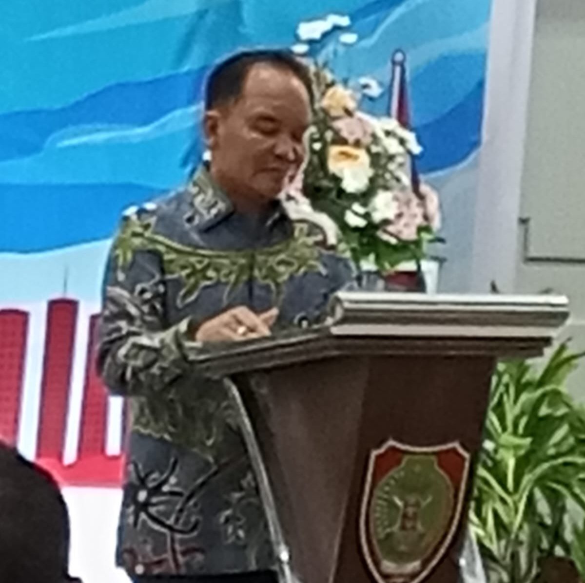 Gubernur Kalteng Gratiskan Seragam SMA Sederajat 1 IMG 20250701 182028