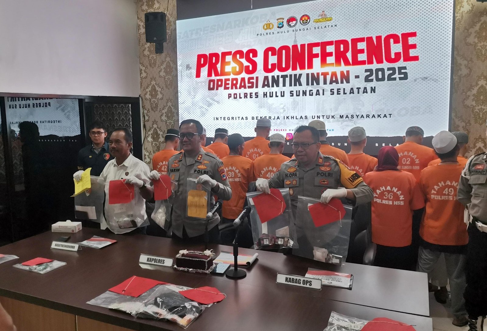 Operasi Antik 2025, Polres HSS Ringkus 13 Pengedar Sabu 1 IMG 20250715 163823 scaled