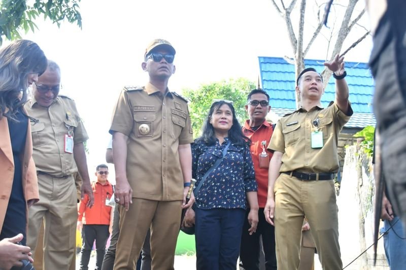 Taman Satwa Jahri Saleh Disiapkan Jadi Ruang Publik Strategis dan Penggerak PAD 1 hAL 5 3 klm KONTRAK 2 7