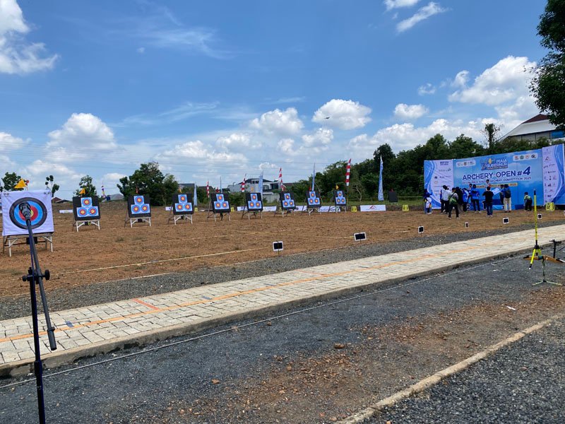 1 2 klm Bangun fasilitas olahraga1