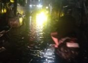 Sejumlah Titik Terendam, Warga Pemukiman Kerahkan Alat Sedot Air