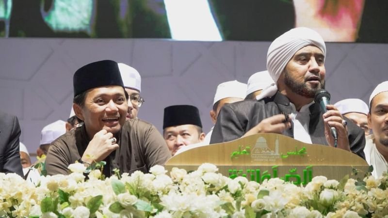 1 4 klm Kontrak Pemprov 25 Wagub Hasnuriyadi dan warga HSU bersholawat bersama Habib Syech