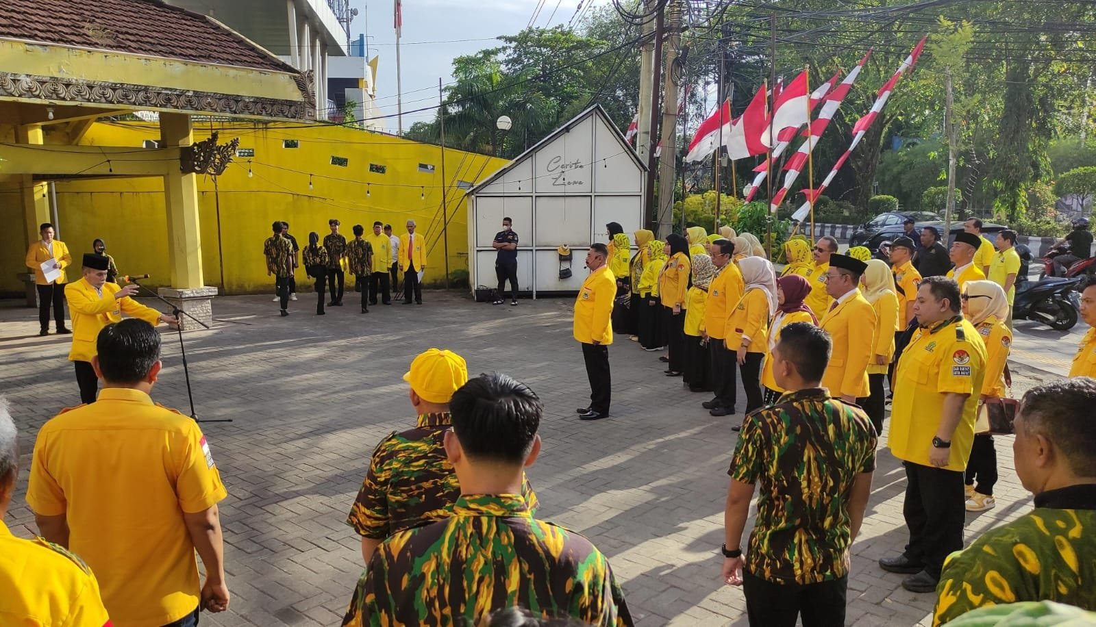 1 4 klm golkar