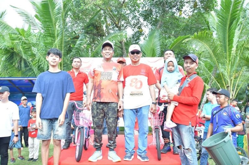 Bupati dan Wabup Buka Rangkaian Lomba Tradisional HUT RI di Simpur 1 Hal 12 HSS 1 3 klm 14