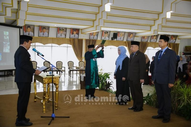 Bupati HSS Lantik 3 Pejabat Pimpinan Tinggi Pratama 1 Hal 12 HSS 1 3 klm 16