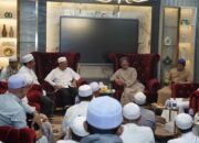 Wabup Bersama Ulama Kunjungi Ponpes Dalwa 18 Wabup Bersama Ulama Kunjungi Ponpes Dalwa