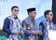 Bupati Tanbu Terima Penghargaan Terbaik ke-2 Capaian Realisasi Investasi Terbesar di Kalsel Tahun 2024