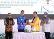 Andi Rudi Latif Resmi Menutup KKN FPIK ULM