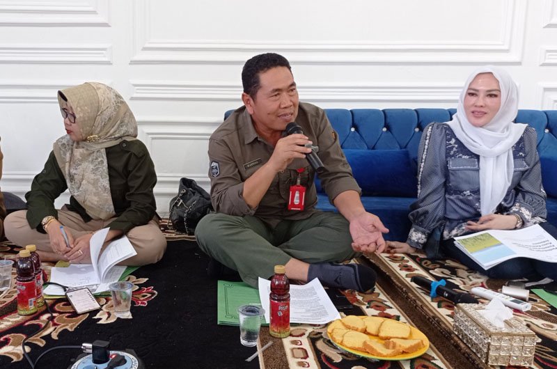 Petani Diedukasi Dukung Pertanian Ramah Lingkungan 1 Hal 4 3 KLm MTP SOSIALISASI PERATURAN