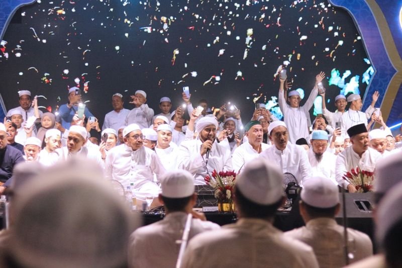 Hal 4 4 KLm Martapura Banjar Bershalawat