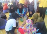 Mahasiswa KKN ULM Ajak Warga Desa Purwosari Baru Sulap Sampah Plastik 18 Mahasiswa KKN ULM Ajak Warga Desa Purwosari Baru Sulap Sampah Plastik