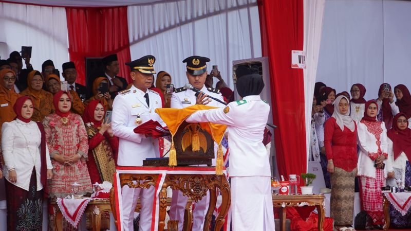 Hal 5 3 Klm Upacara Kenaikan Bendera