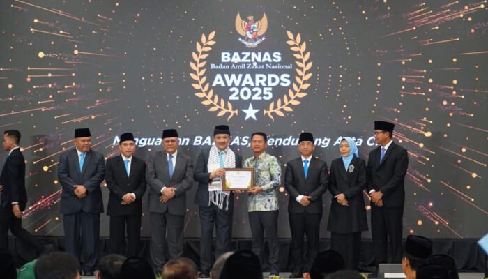 Walikota Banjarmasin HM Yamin Raih Penghargaan Baznas Award 2025 5 Hal 5 7 Klm Kontrak 2 Gabung 4