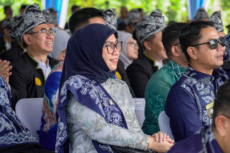 Hal 6 3 KLM BJB 1 Lisa