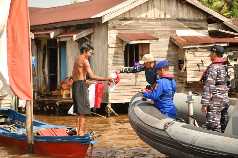 Hal 6 3 Klm Bendara bertita AL