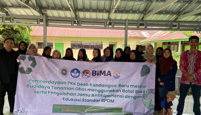 Dosen Uniska Sulap Sampah Plastik Jadi Media Tanam TOGA, Warga Kandangan Baru Antusias!