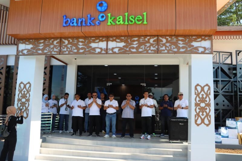 Tingkatkan Aksesibilitas dan Pelayanan, Bank Kalsel Relokasi Kantor Cabang Pembantu Pemprov Banjarbaru 1 IMG 20250804 WA0050 e1754313442586