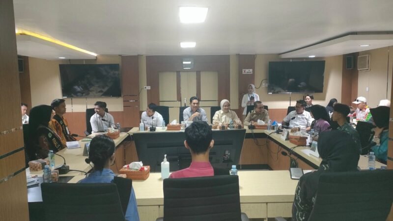 Finalis Nanang Galuh HSU Audiensi Dengan Dewan 1 IMG 20250806 WA0038 e1754472522435