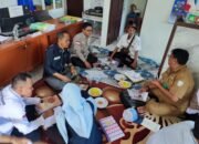 Monev Tim Kecamatan Tatah Makmur [] Pemdes Pandan Sari Dinilai Responsif dan Tertata Rapi