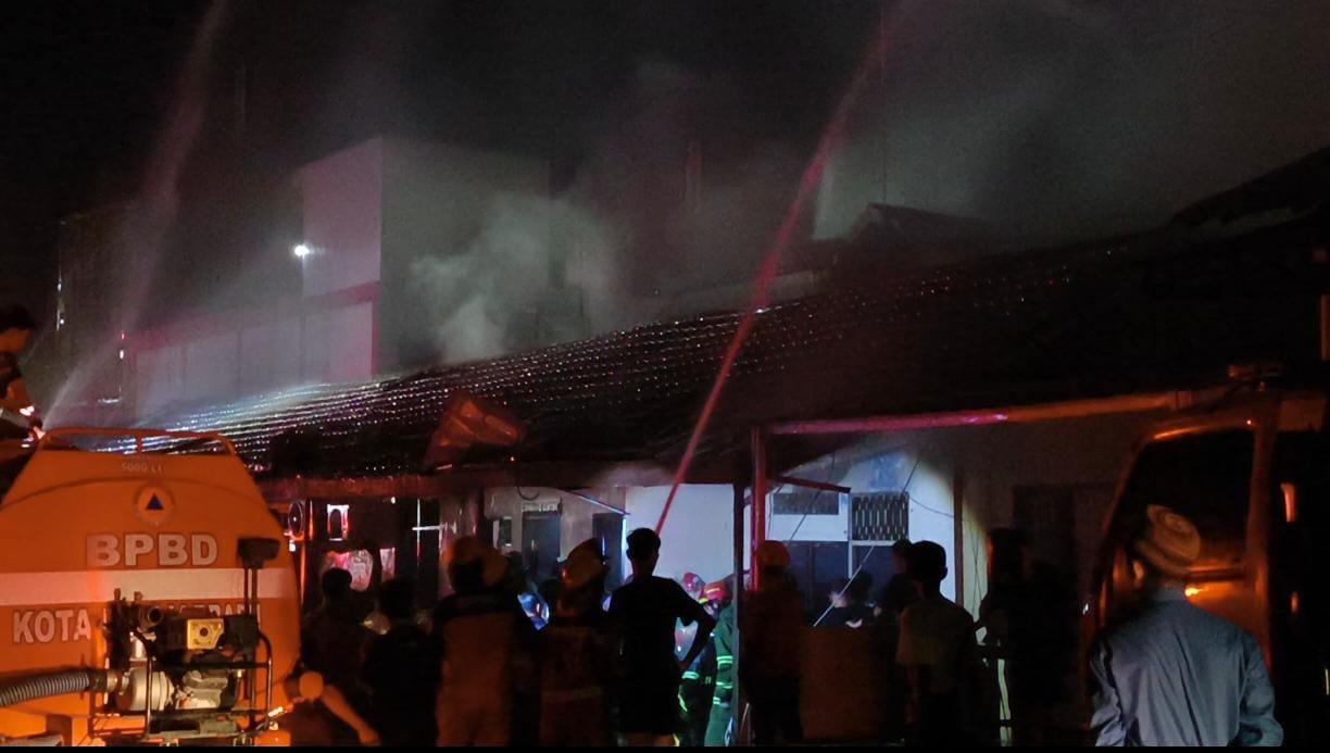 BREAKING NEWS: Kebakaran Lahap SPKT, dan Command Center Polres Banjarbaru 1 IMG 20250806 WA0066
