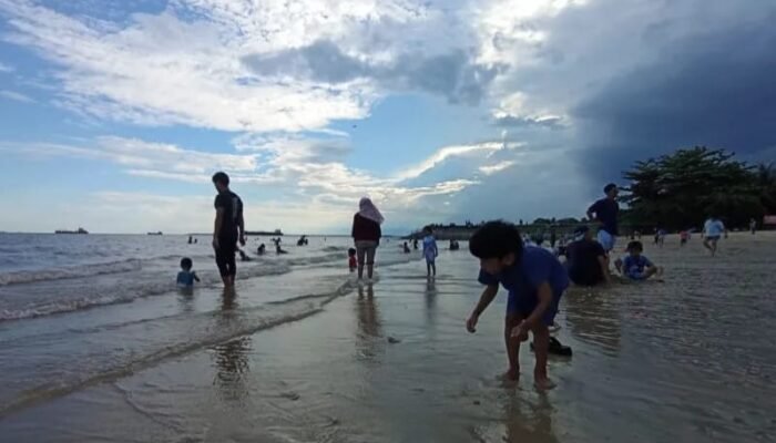 BMKG Balikpapan Minta Waspada Pasang Laut 2,8 Meter di Pesisir Kaltim