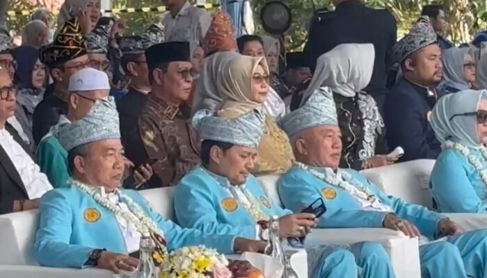Hadir dengan Acil Odah, Paman Birin Membaur bersama Tamu Undangan Hari Jadi Kalsel ke-75
