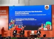 Menata Ulang Budaya Tangguh Bencana sebagai Sismfoni Indonesia 21 Menata Ulang Budaya Tangguh Bencana sebagai Sismfoni Indonesia