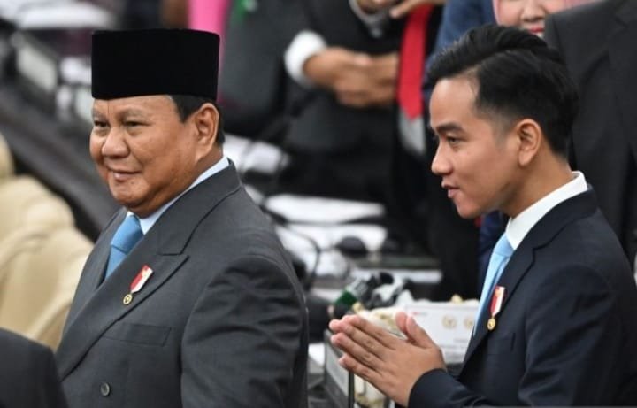 Presiden dan Wapres Serasi Kenakan Dasi Berwarna Biru 1 IMG 20250815 WA0015